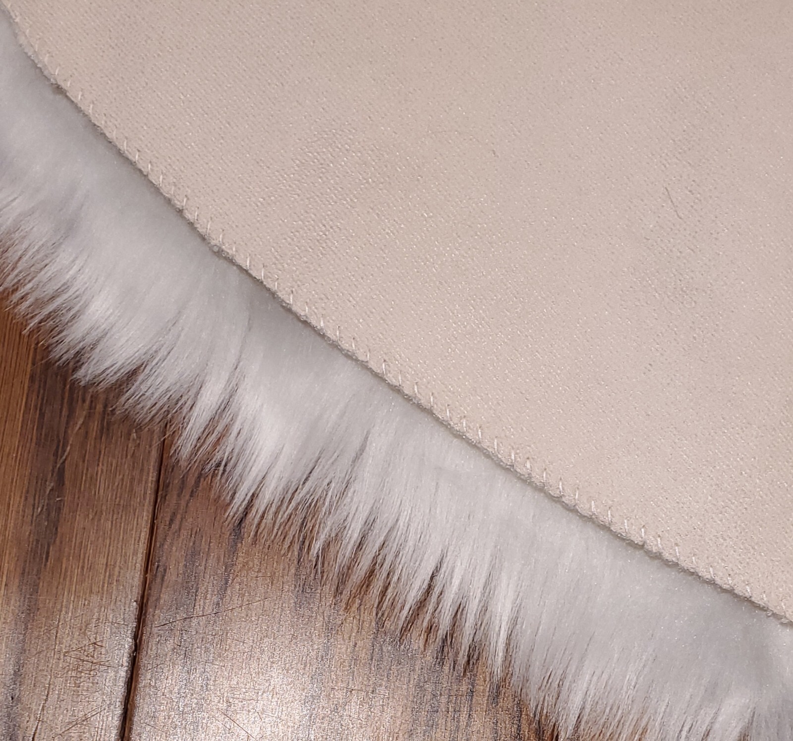 White Heart Shaped 19.6″ x 23.6″ Faux Fur Rug Home Decor NEW!