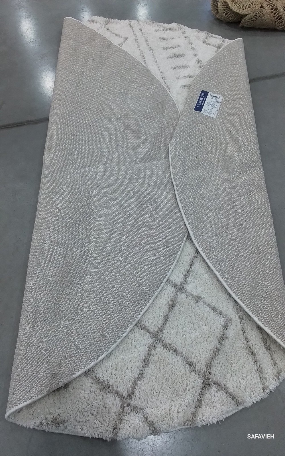 IVORY / BEIGE 8′-0″ x 8′-0″ Back Stain Rug, Reduced Price 1172805760 ASG741A-8R