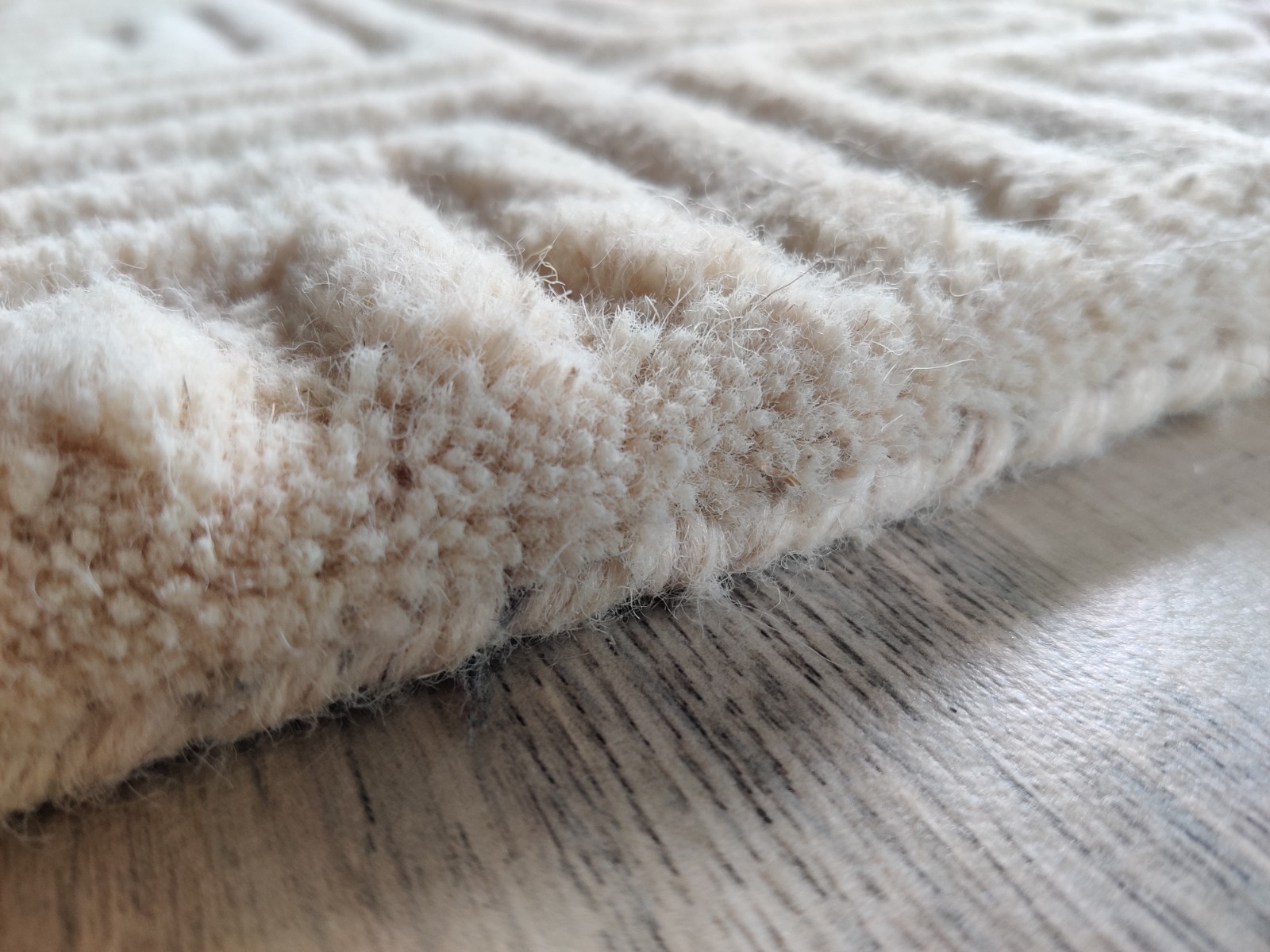 2 x 3 ft Hand Tufted Rug for Kids Teens 100% Wool Geometrical White Puzzle
