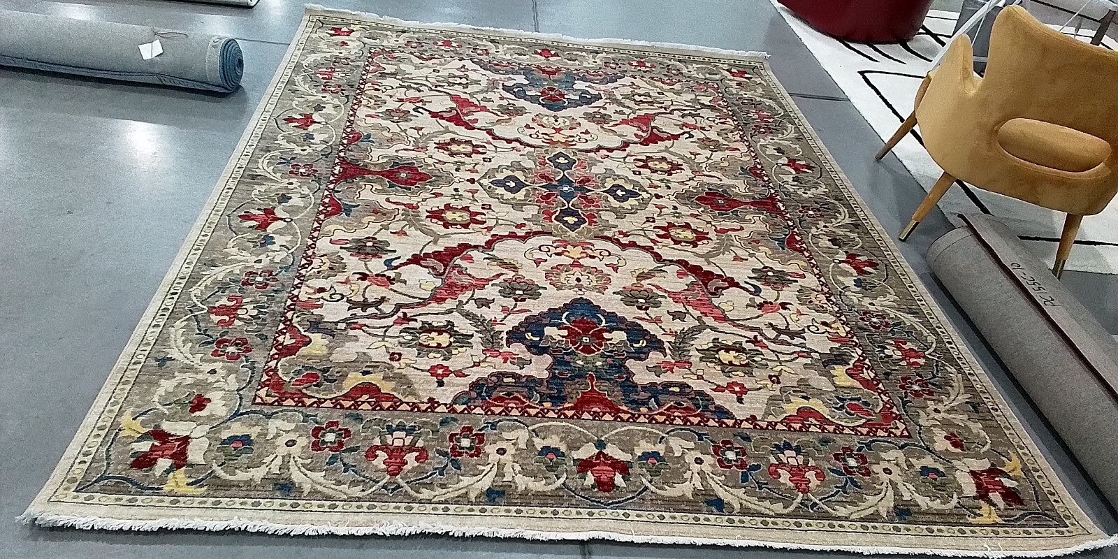 IVORY / TAUPE 8′-0″ x 10′-0″ Back Stain Rug, Reduced Price 1172760841 KSN307A-8