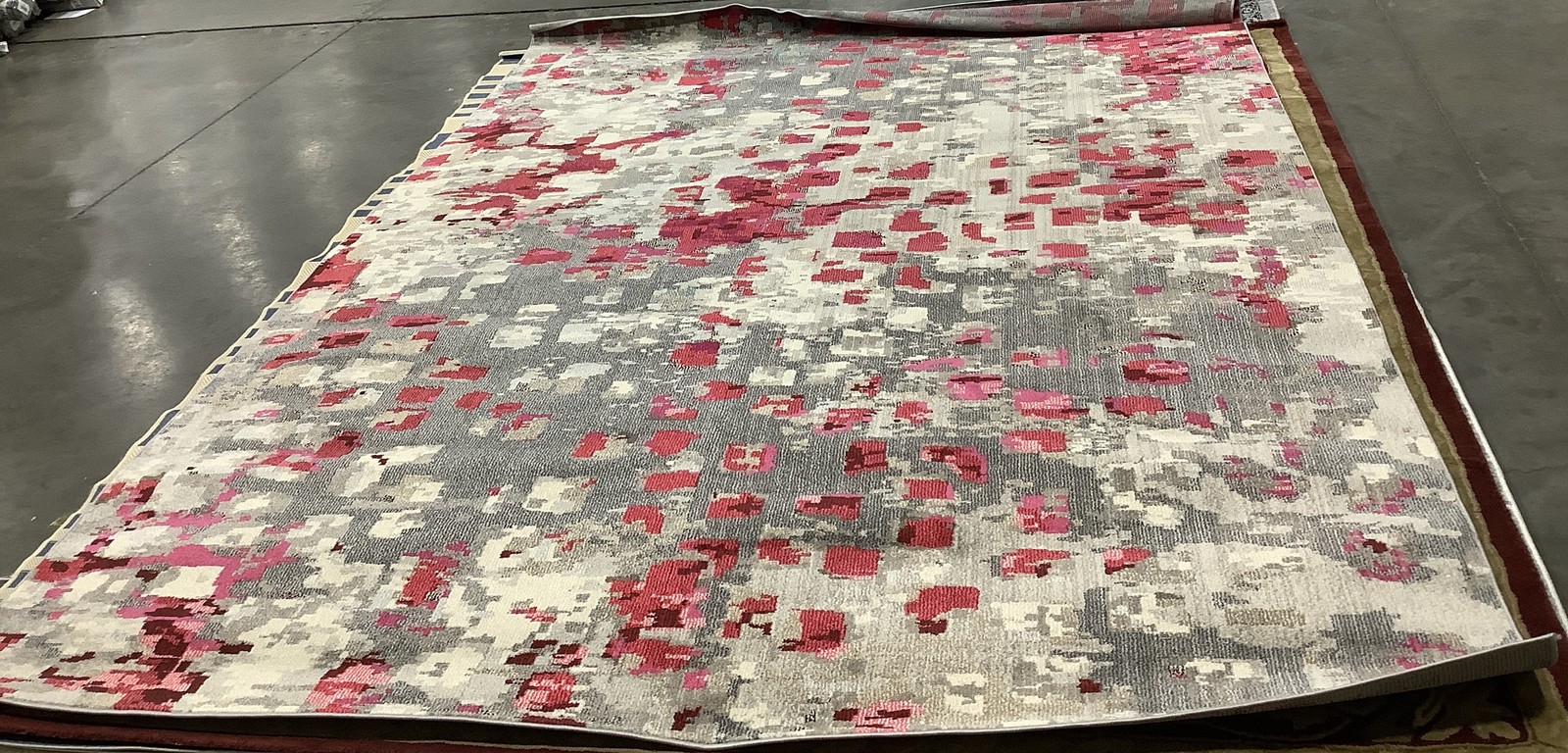 GREY / RED 9′-0″ x 12′-0″ Damaged Rug, Reduced Price 1172684435 MAD425R-9