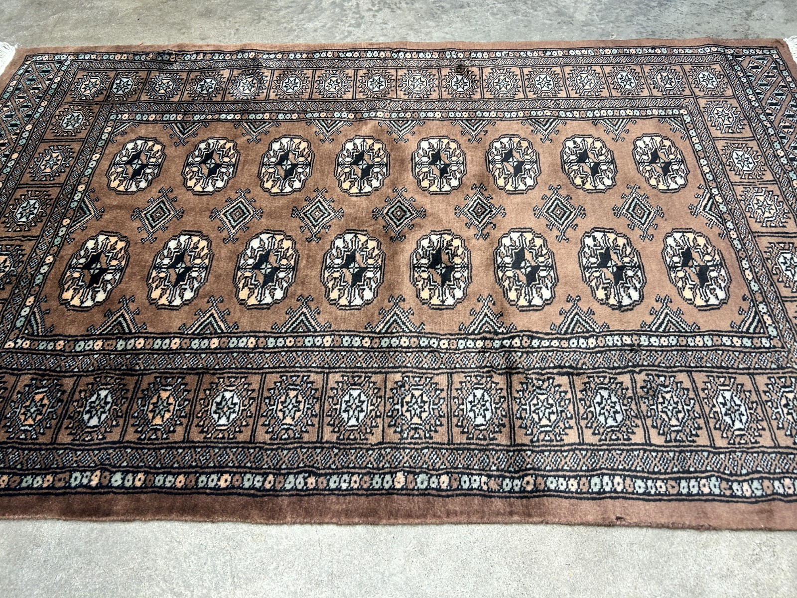 3’1″x5′ Hand-Knotted 100% Wool Pile Bokhara Rug