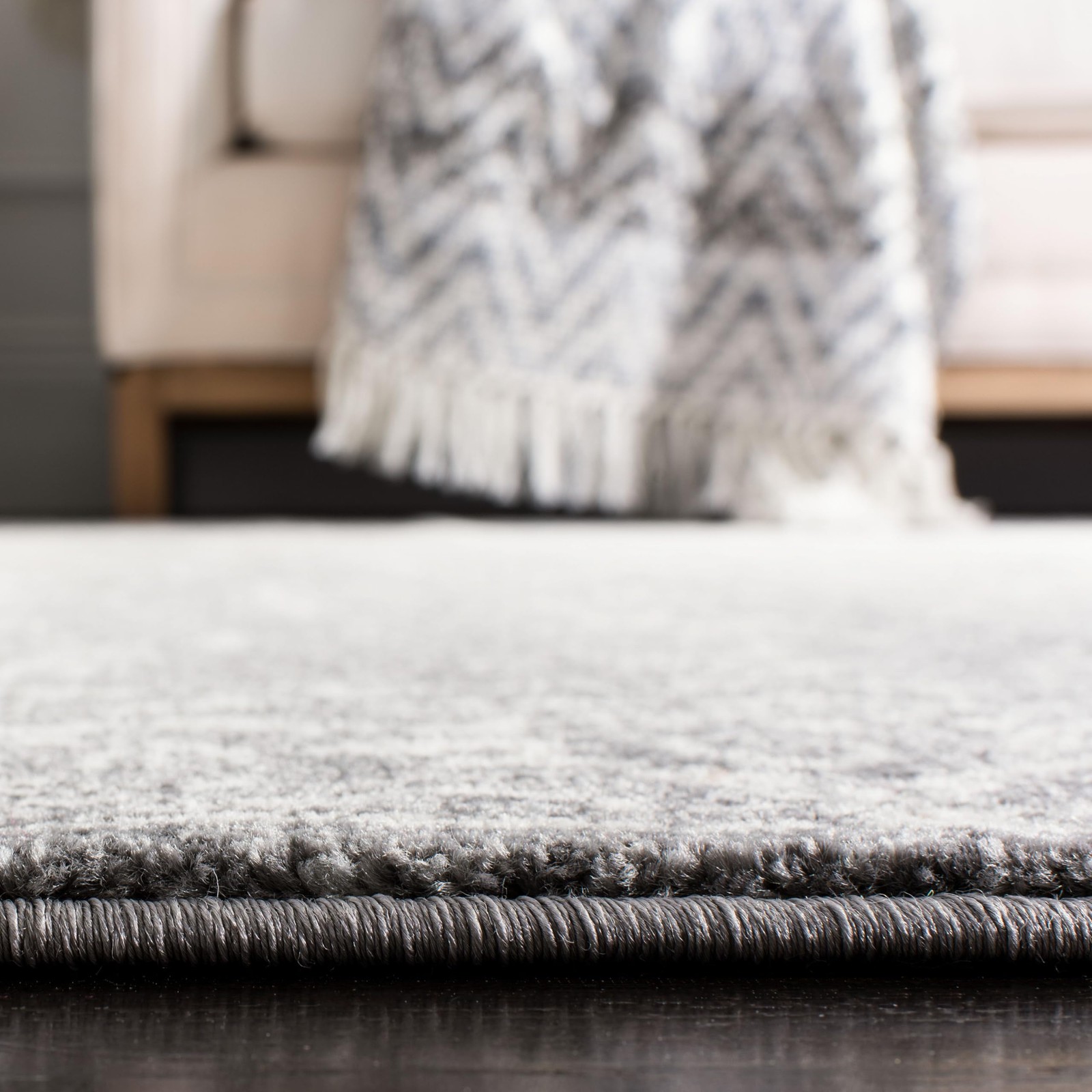 Safavieh Evoke Collection Area Rug – 3 Square Grey Ivory Shabby Chic Distressed