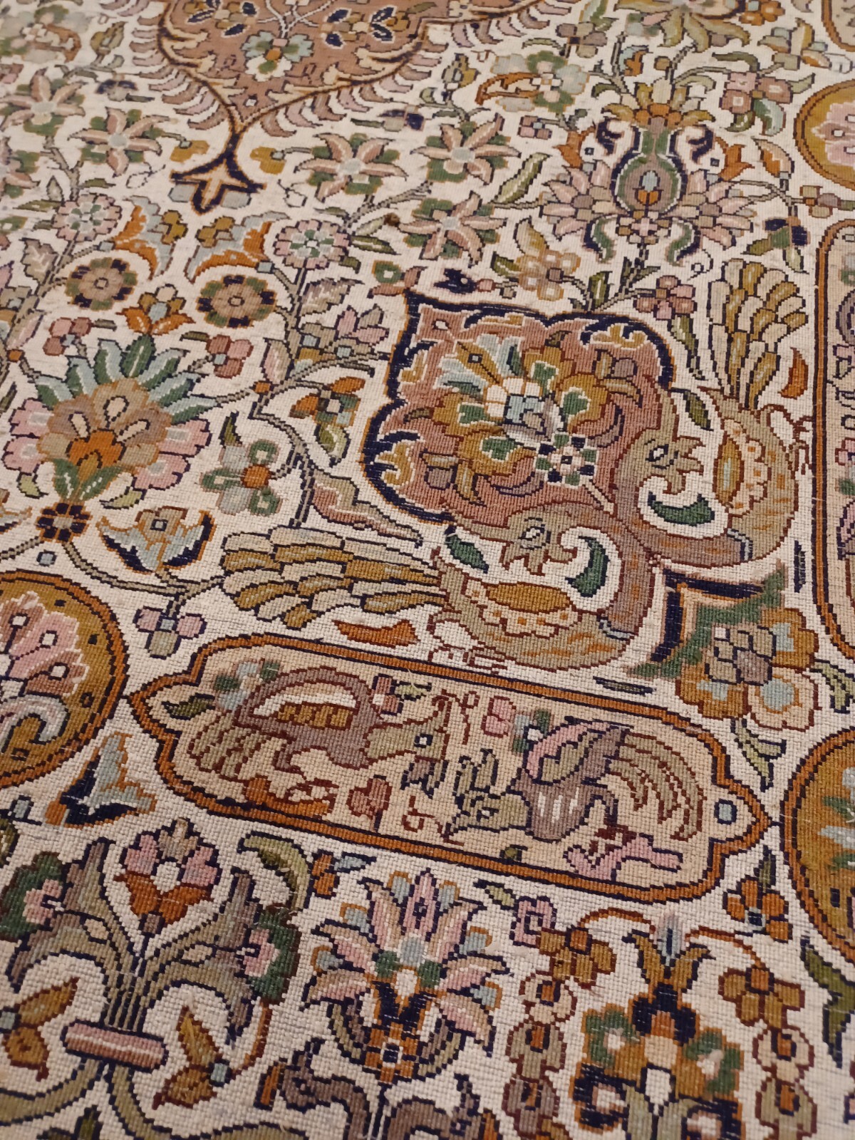 Fine Indian Silk Rug 1990s 4×6 Pastel Colors Traditional Floral & Birds Signed