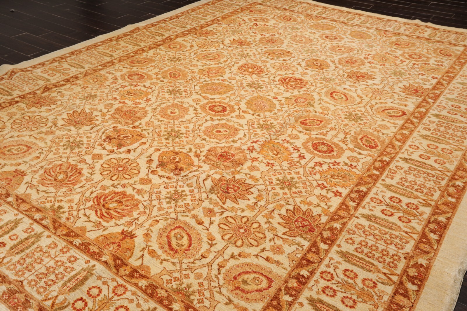High Sheen Hand Knotted Wool Traditional Peshawar Area Rug Ivory 10’4″ x 13’7″