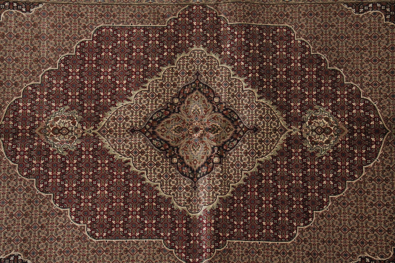 5.8 x 8.3 Wool and Silk Tabriiz Mahii Rug Pom Roby #F-3076