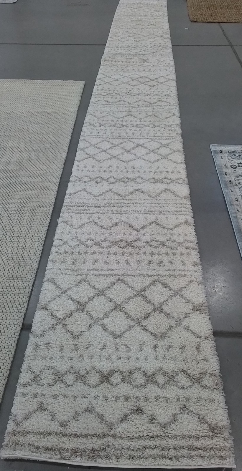 IVORY / BEIGE 2′-3″ x 22′-0″ Back Stain Rug Reduced Price 1172778523 ASG741A-222