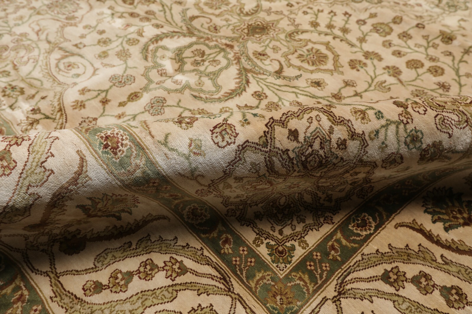 6’2″ x 8’10” Hand Knotted 100% Silk Traditional 250 KPSI Oriental Area Rug Beige