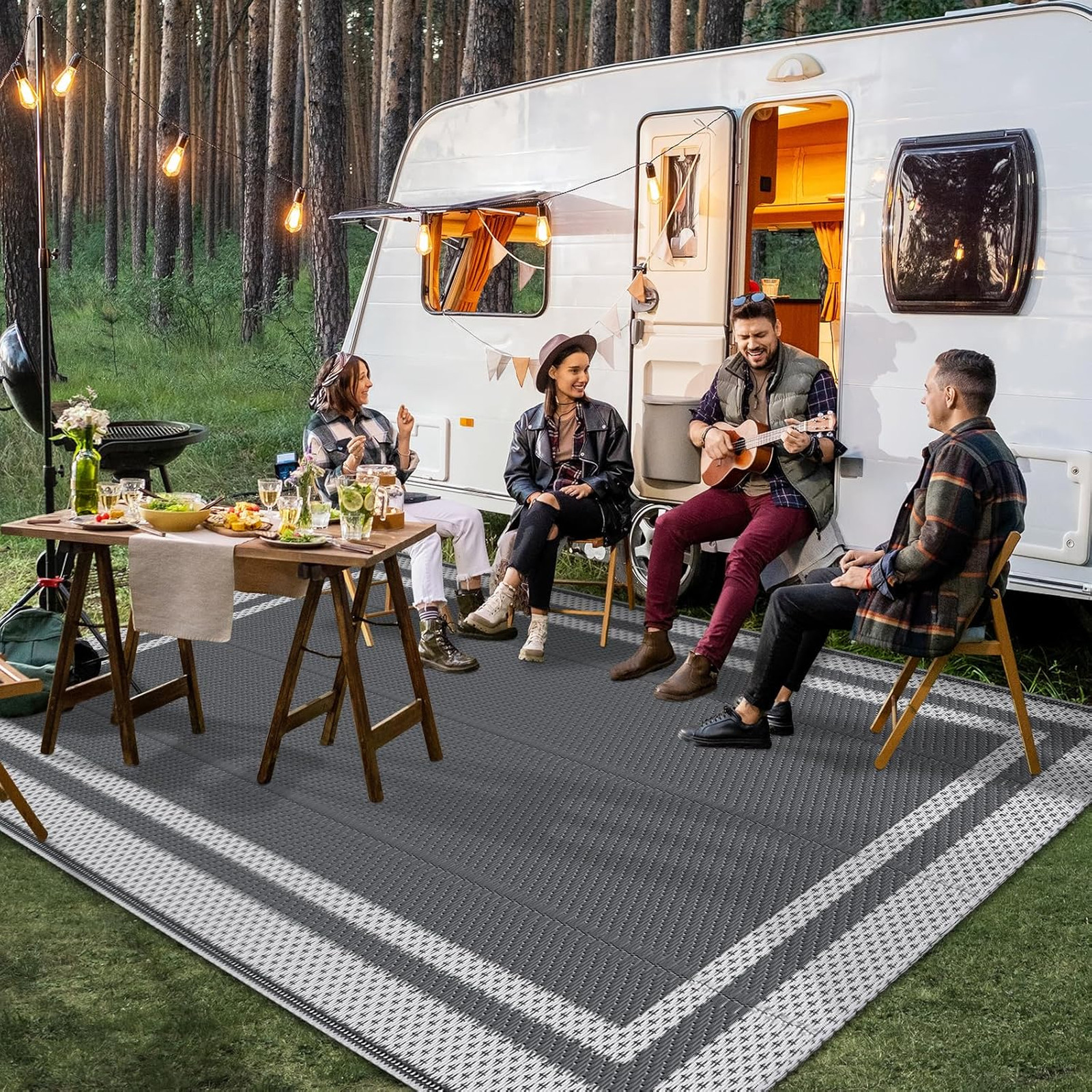 Outdoor Reversible Rug Plastic Straw Camping Mat for Patio Deck Porch Balcony