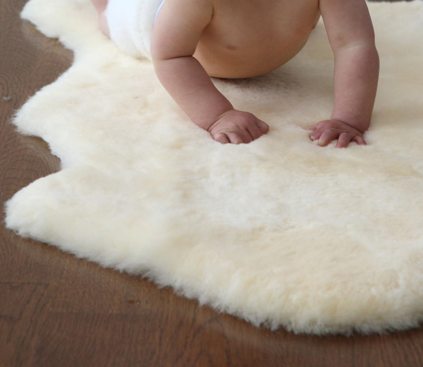 Baby Sheepskin Rug, Oeko-TEX Certified, Safe & Natural Nursery Rug, 100% Genu…
