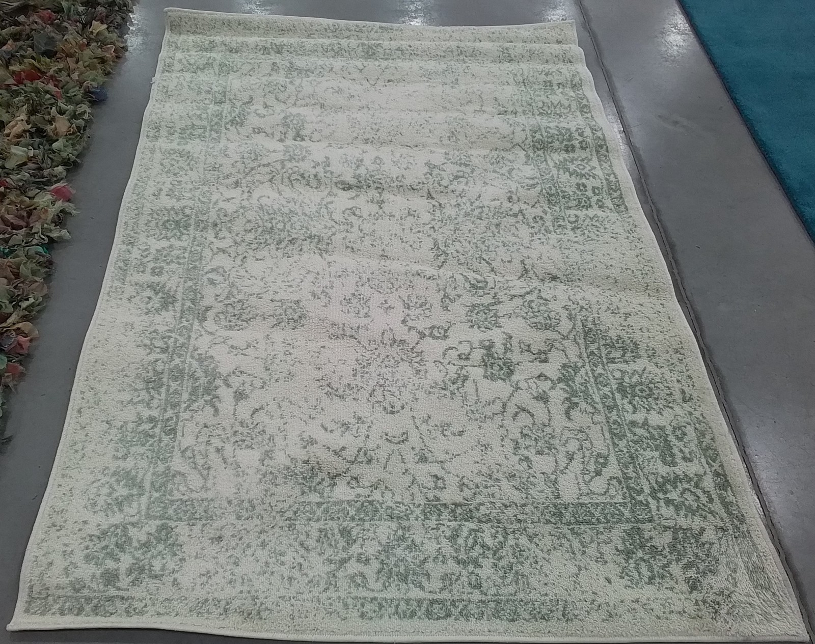 IVORY / SAGE 4′-0″ x 6′-0″ Back Stain Rug, Reduced Price 1172792922 ADR109V-4