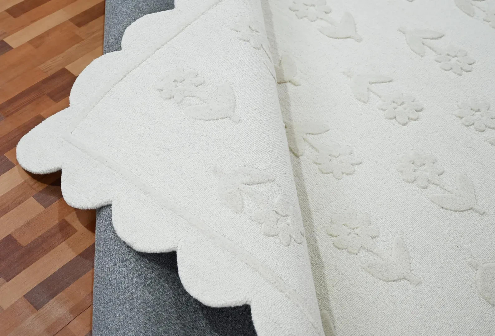 Handmade Hand Tufted Kids Rug, Cream Floral Nursery Rug, Scalloped Edge 8×10