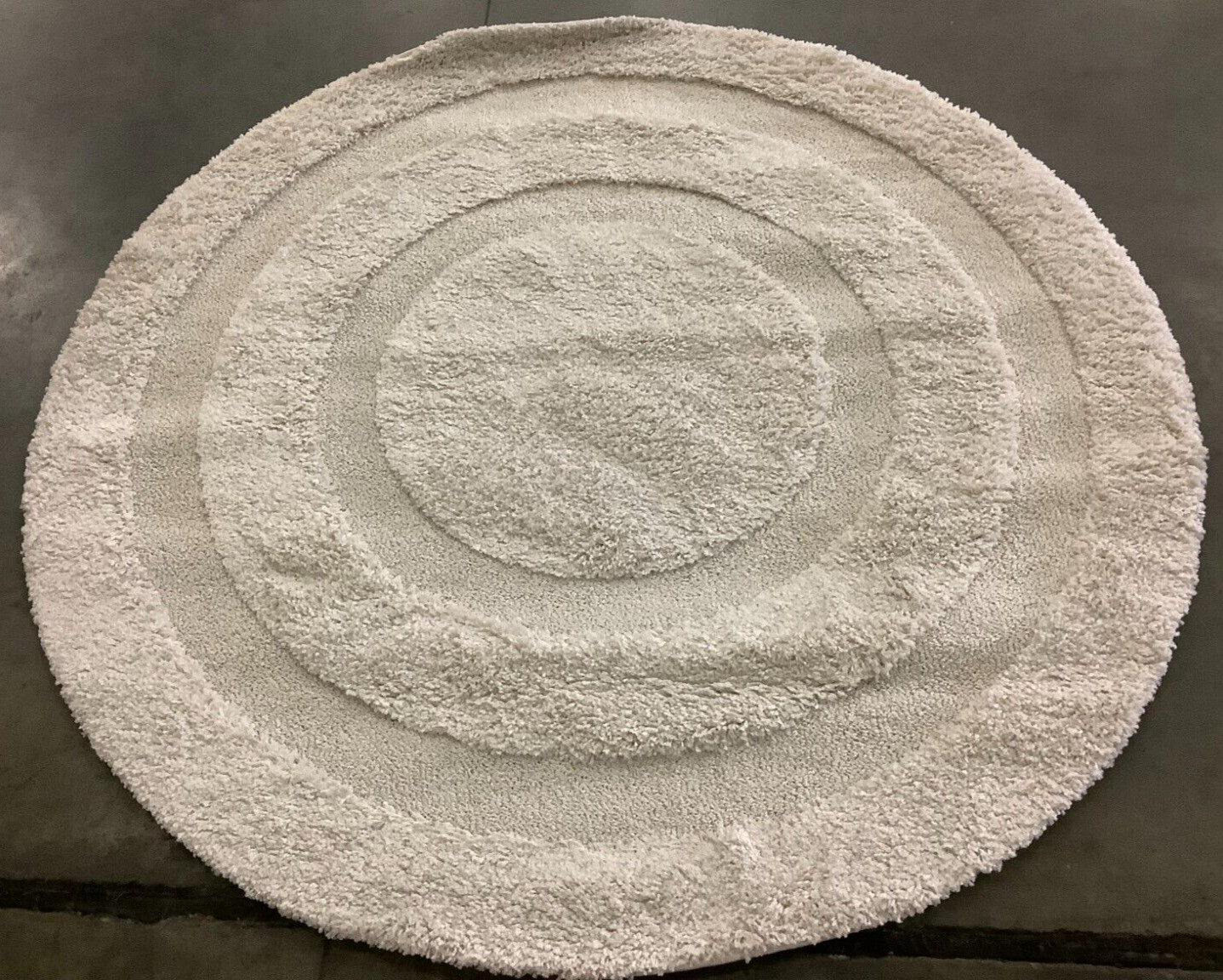 CREME / CREME 5′ X 5′ Round Flaw in Rug, Reduced Price 1172665035 SG454-1111-5R