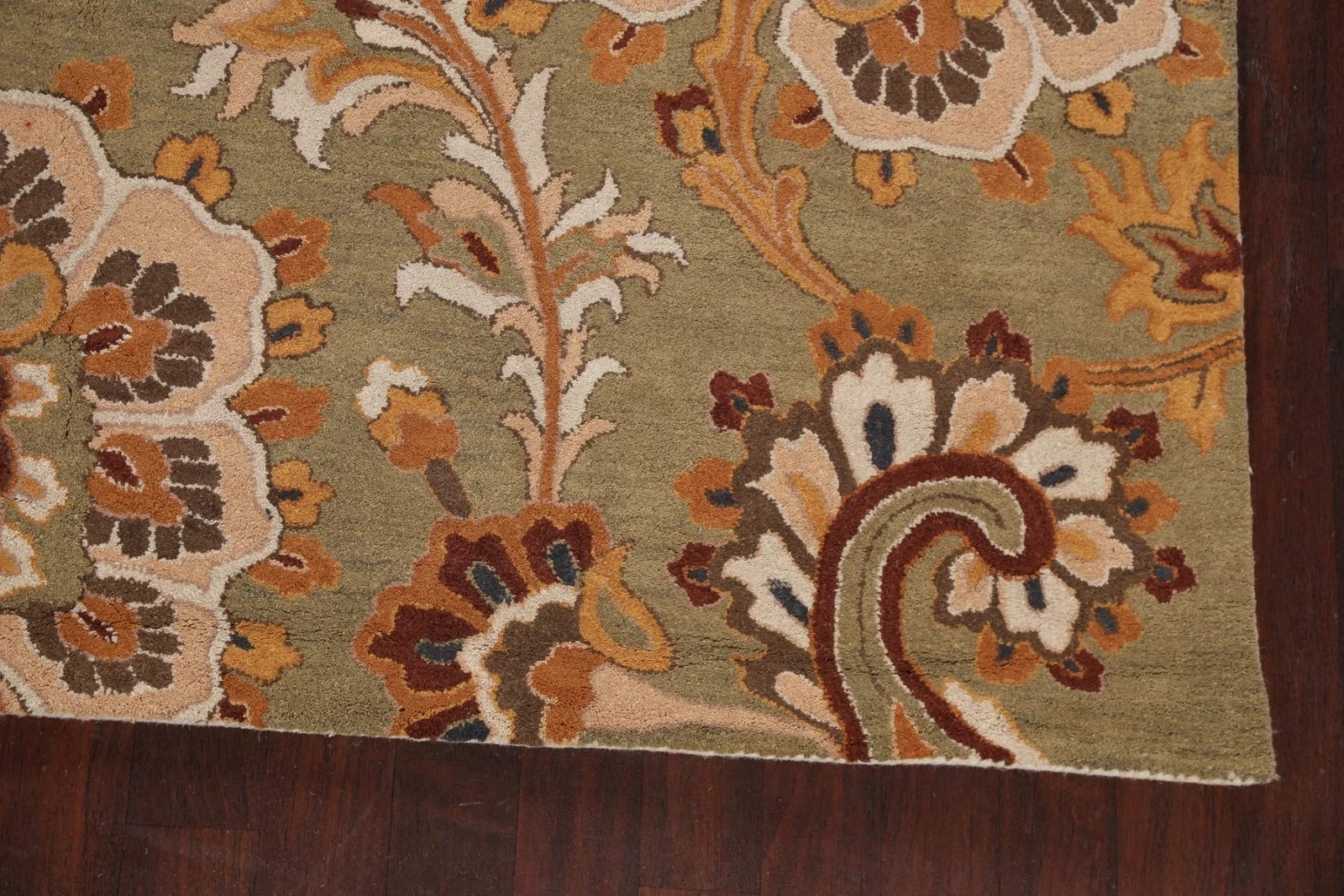Elegant Floral Paisley Green Rug Sophisticated Interiors Hand-tufted Carpet
