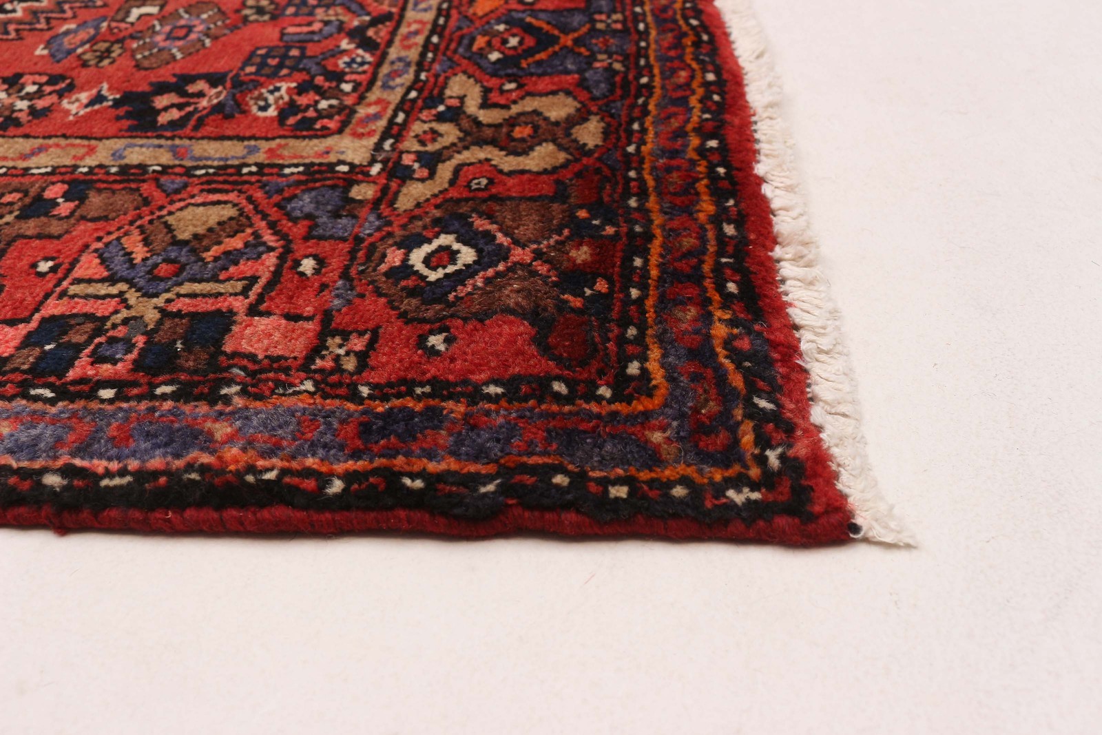 Vintage Hand-Knotted Area Rug 3’5″ x 6’10” Traditional Oriental Wool Carpet