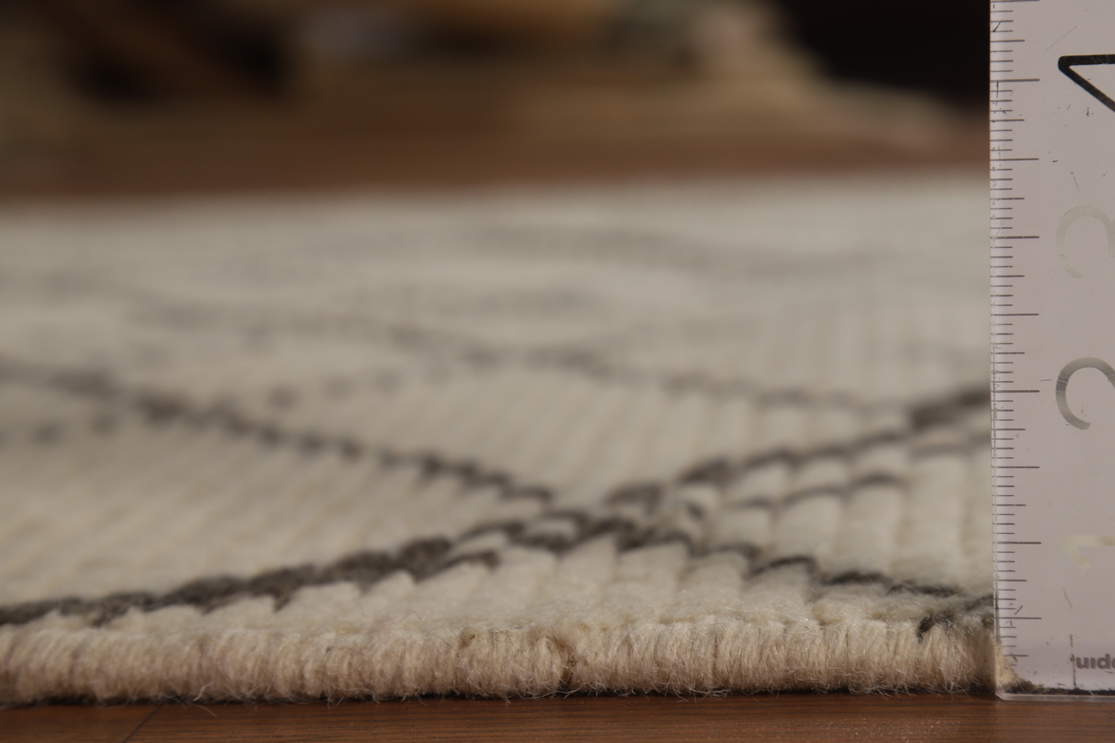 Handcrafted Luxury Hand-Knotted Moroccan Rugs Bedroom Sized Centerpiece 5×8 ft