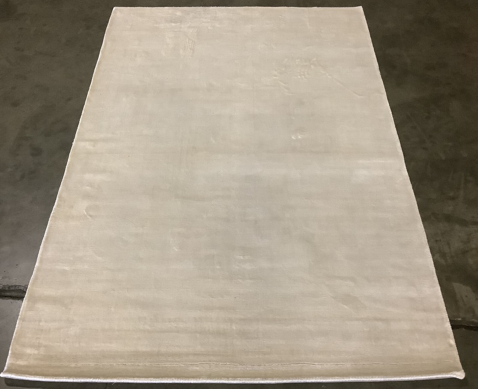 WHITE 4′ X 6′ Pressed Pile Rug, Reduced Price 1172666848 MIR344W-4