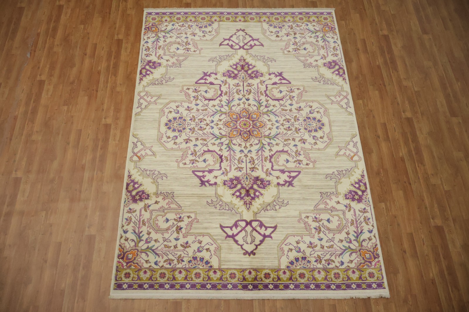 Vintage-inspired Floral Rug 6×9 Ft Distressed Look Oriental Wool Turkish Carpet