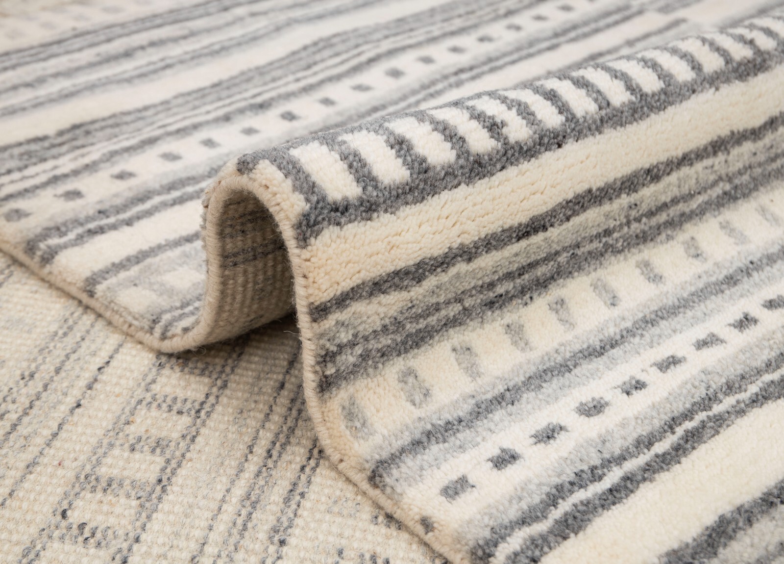 8×10 Ivory Grey Geometric Striped Pattern Soft Quality Wool Hand Knotted Rug