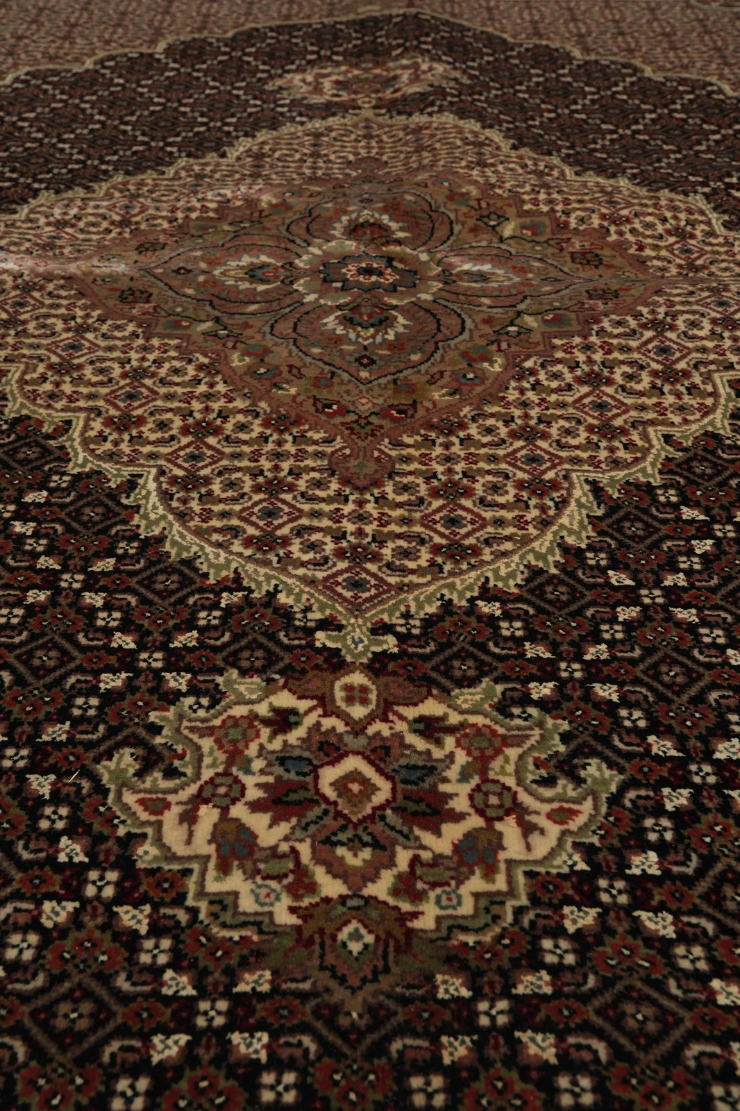 6.8 x 8 Tribbal Perrsian Traditional Wool Silk Hand-Knotted Rug #F-3080