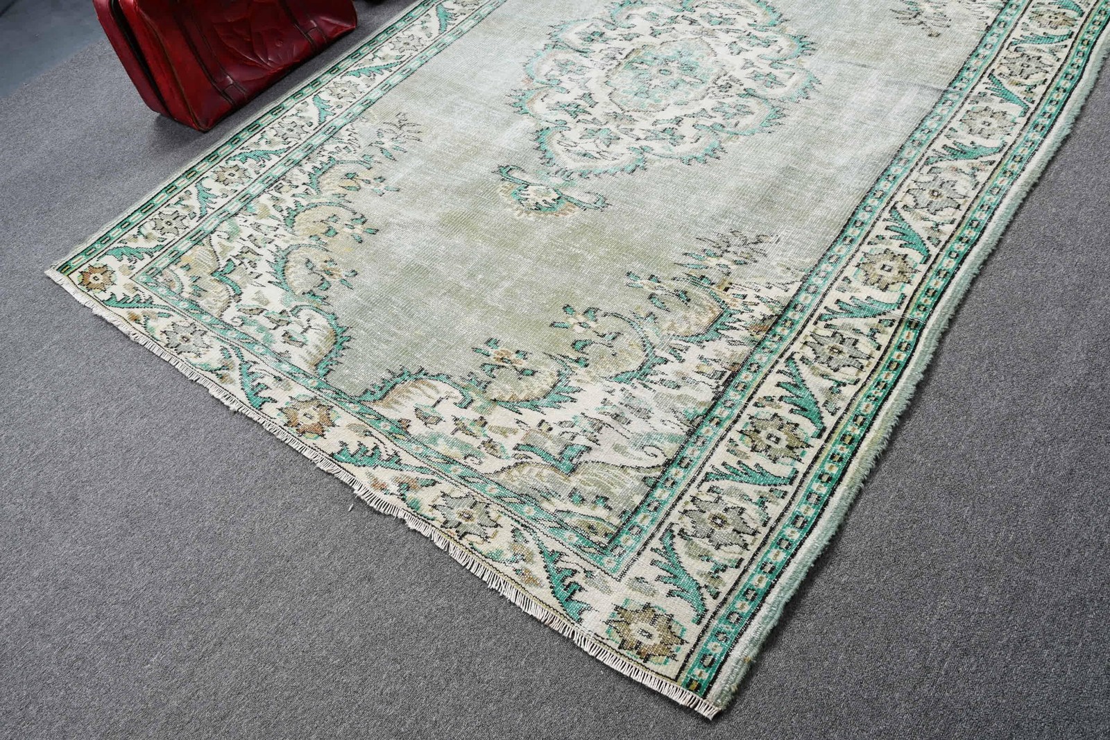 Vintage Turkish Large Rug 6,1×9,2 ft (186×281 cm), Green Animal Print Rug