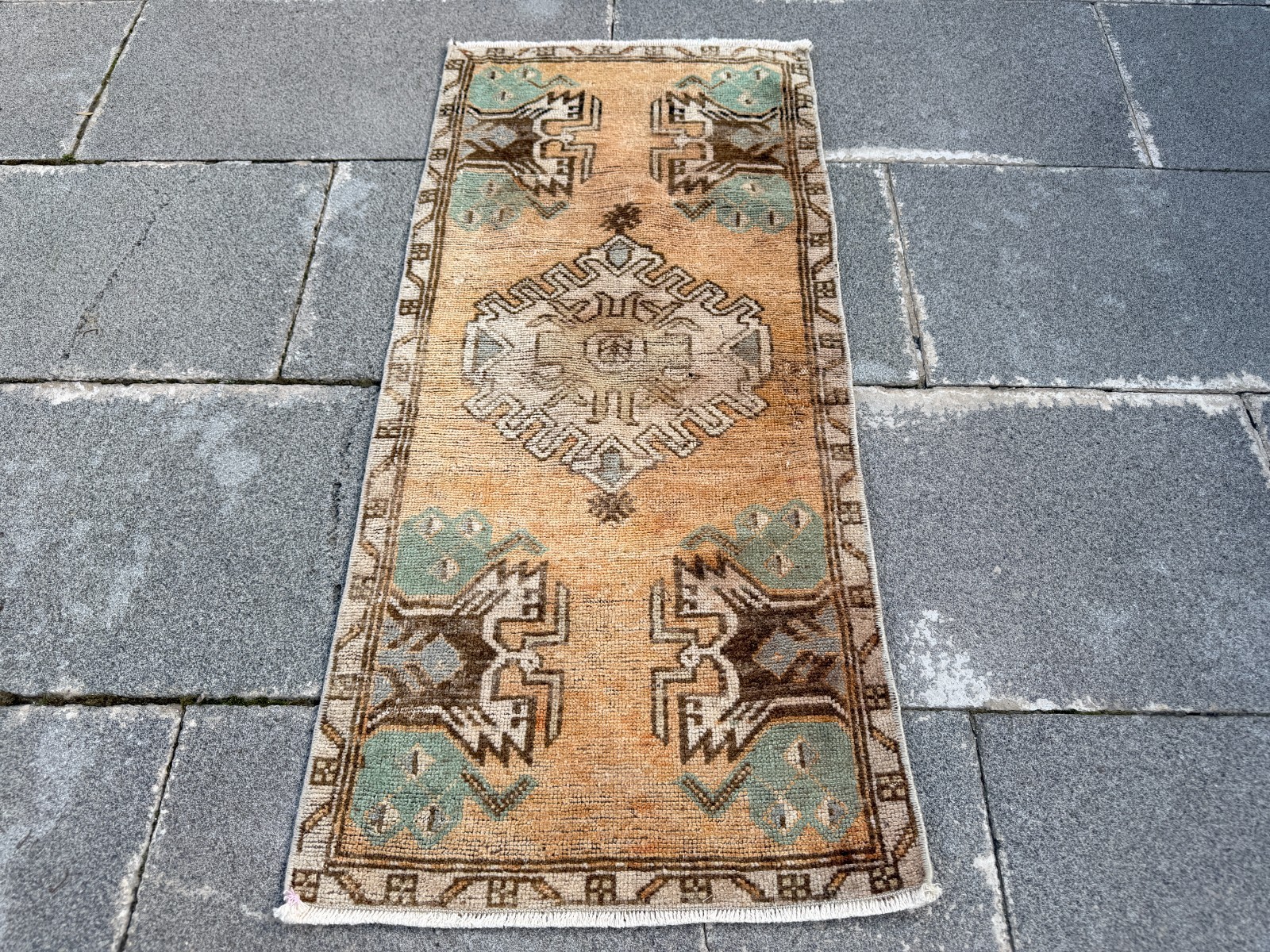 1.4×3.1 ft Vintage Turkish Oushak Rug Salmon Beige Boho Accent Rug Mat