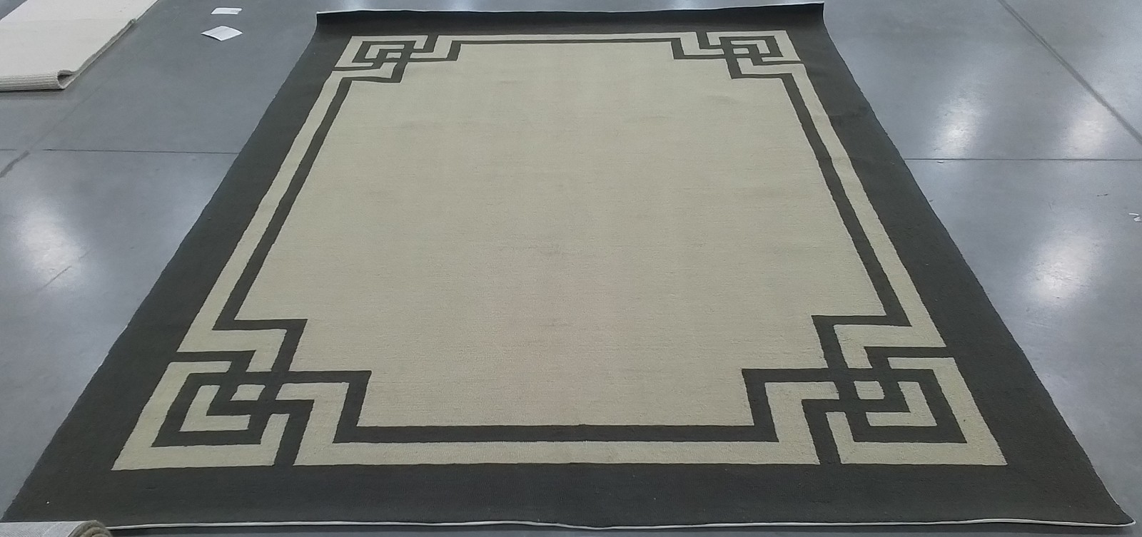 IVORY/CHARCOAL 8′-0″ x 10′-0″ Back Stain Rug, Reduced Price 1172805785 FRS461T-8