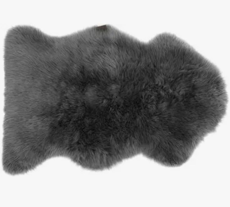 NWD $145 Ugg Sheepskin Single Area Rug Grey 2 ft X 3 ft