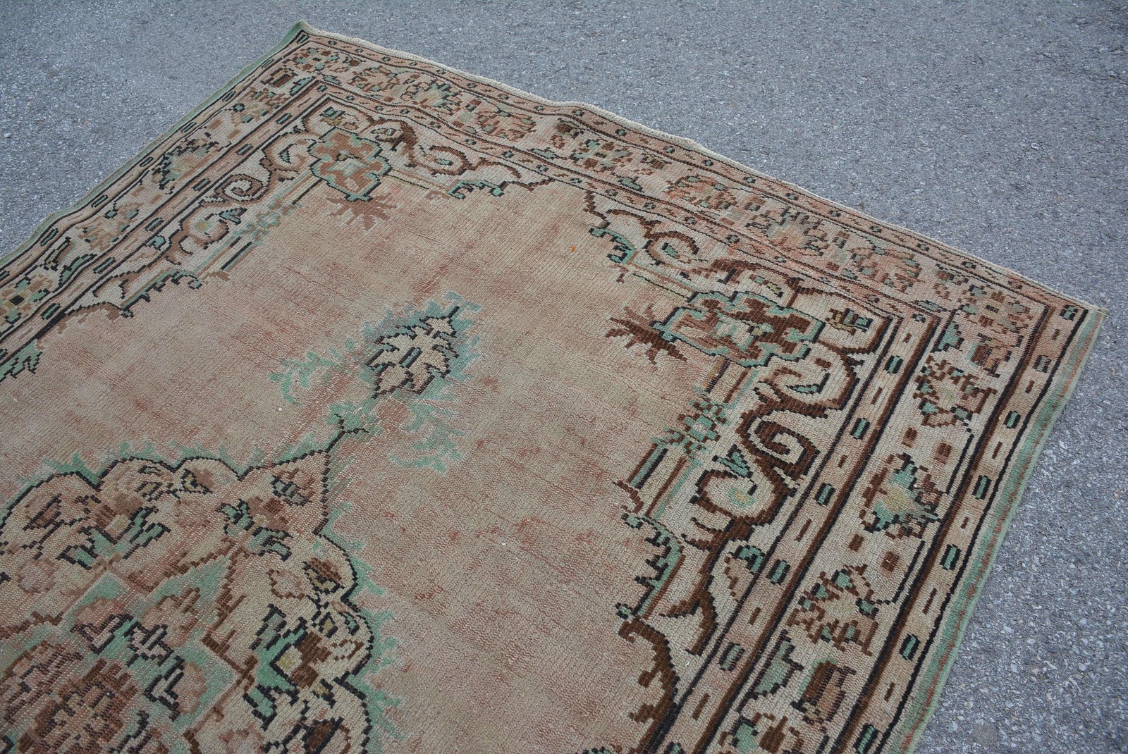 Vintage 6,4×10 ft Rug, Large Turkish Rug, Brown Polka dot Wool Rug