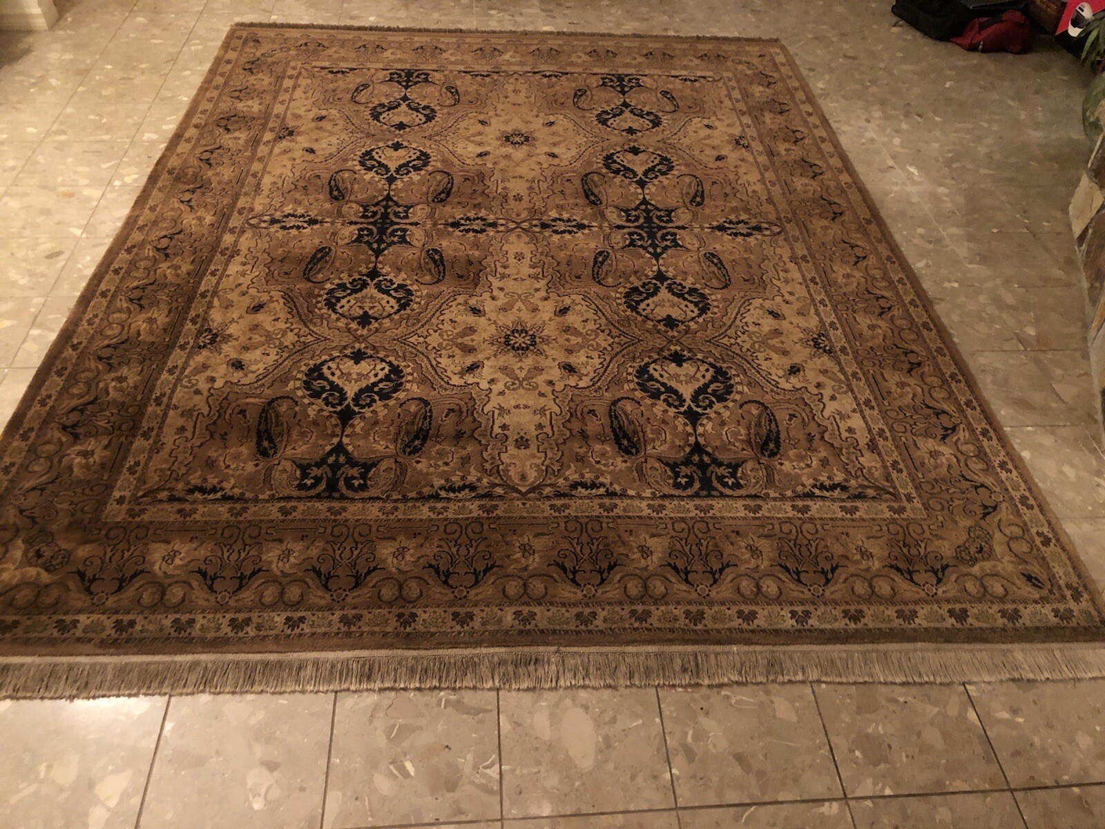 8×10 hand woven carpet. see pictures