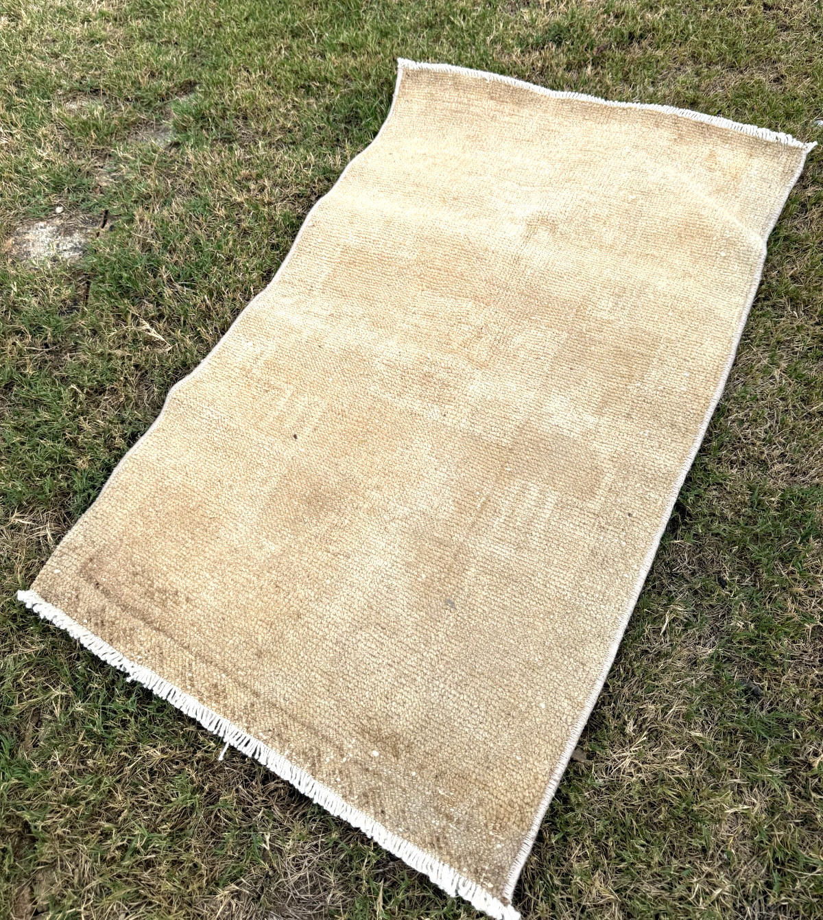 Vintage Turkish Rug 20×36 in – Hand-Knotted Wool Carpet – Boho Farmhouse Style