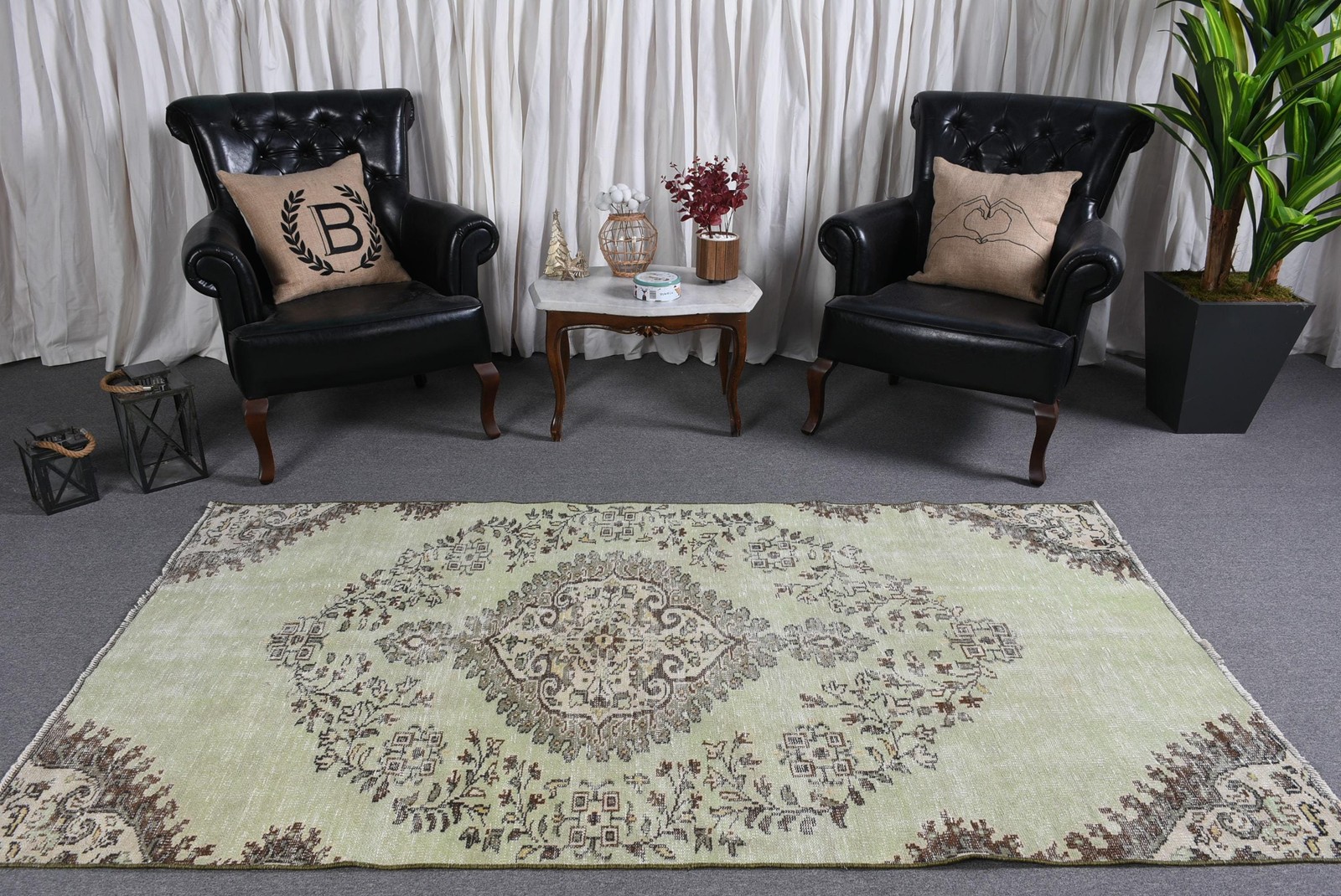 Turkish Vintage Rug 4,1×7,8 ft (126×238 cm), Green Brown Floral Rug