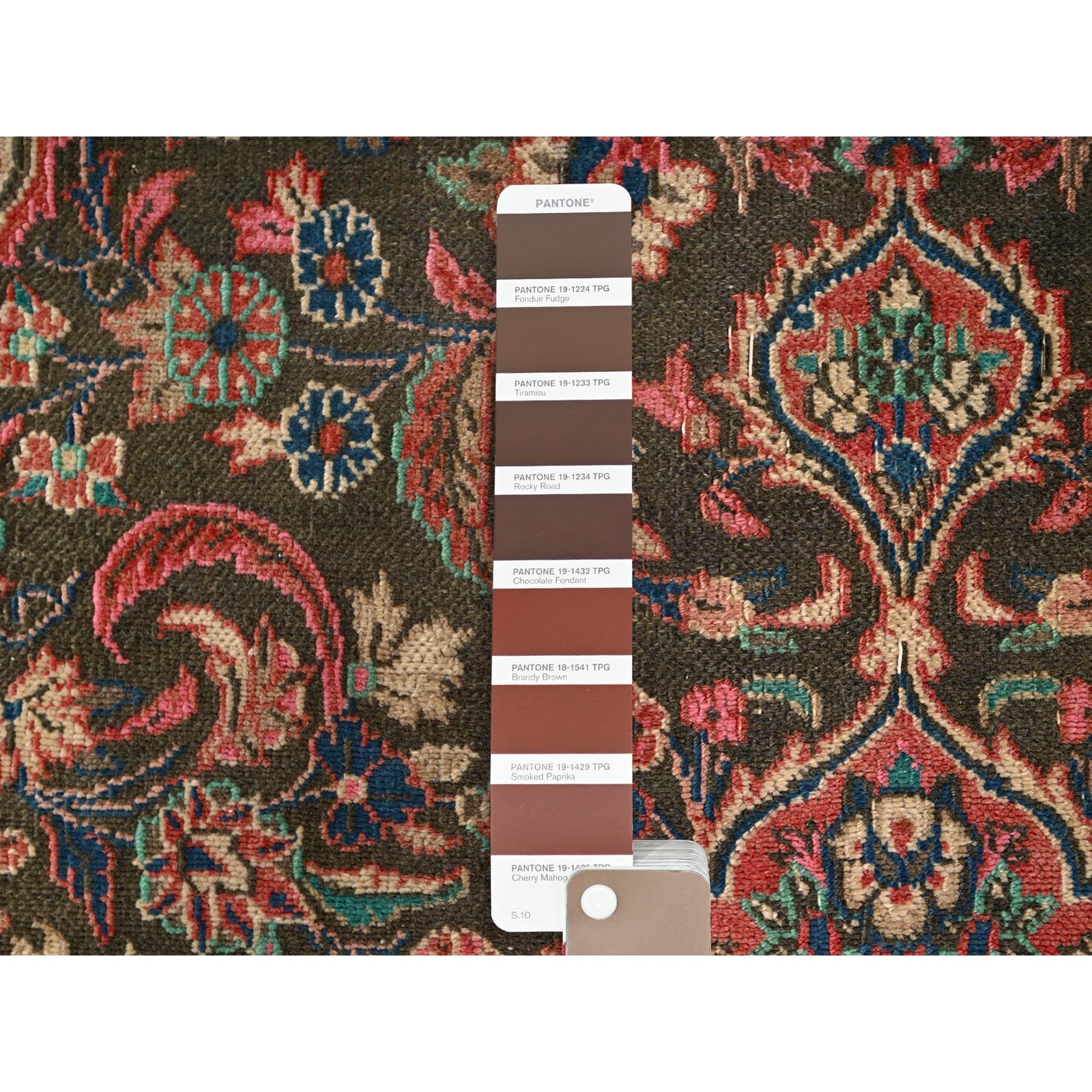 2’9″x6’9″ Brown Vintage Zoroastrian Flower Design Hand Knotted Wool Runner Rug