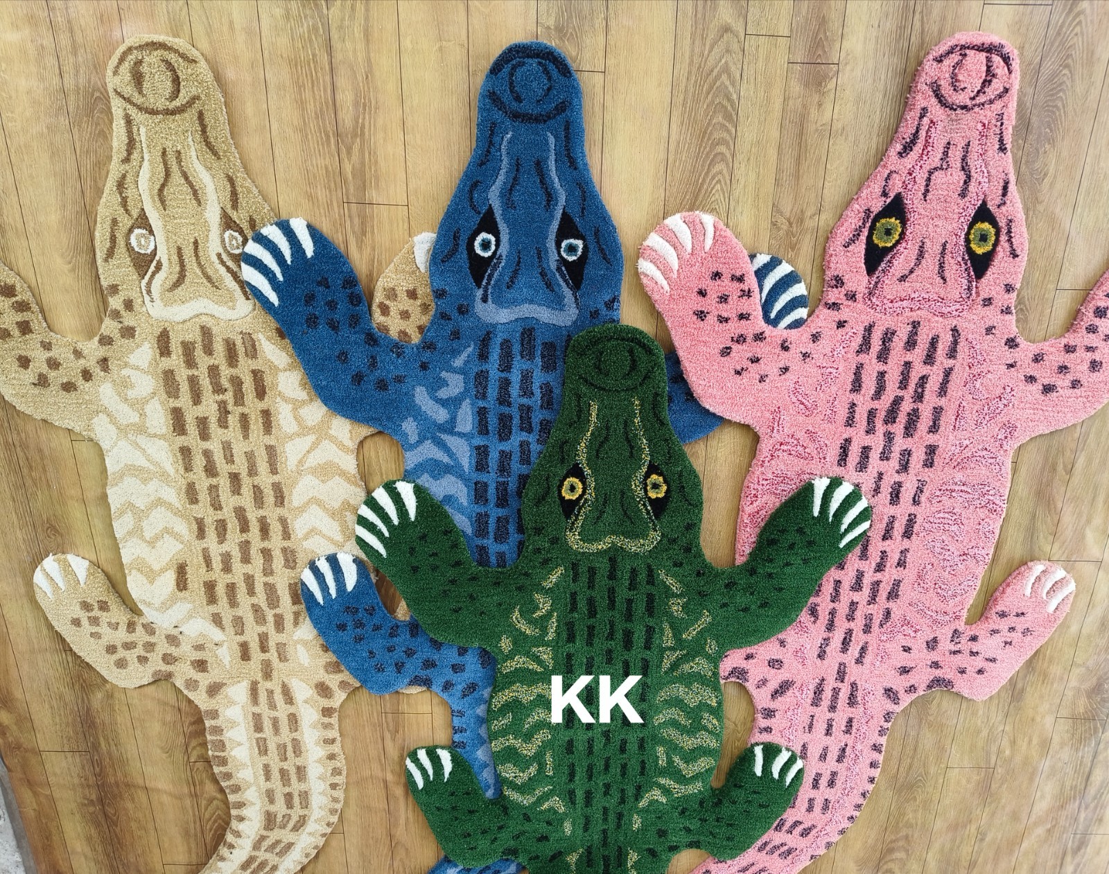 Crocodile Rugs Handmade 100% Woolen Hand Tufted For Home Decoration