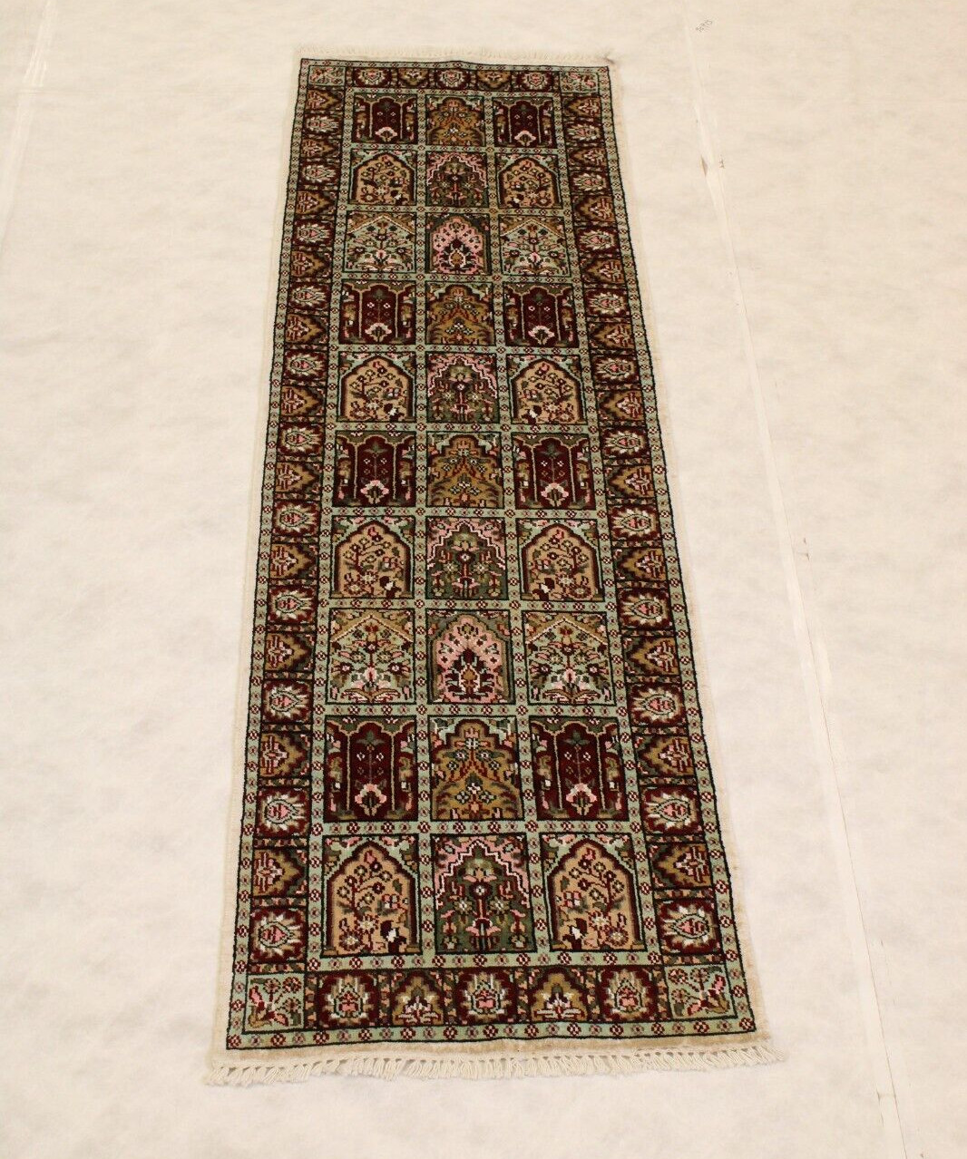 2’5″ x 8’2″ ft. Jammu Kashmir Vegetable Dye Hand Knotted Traditional Runner Rug