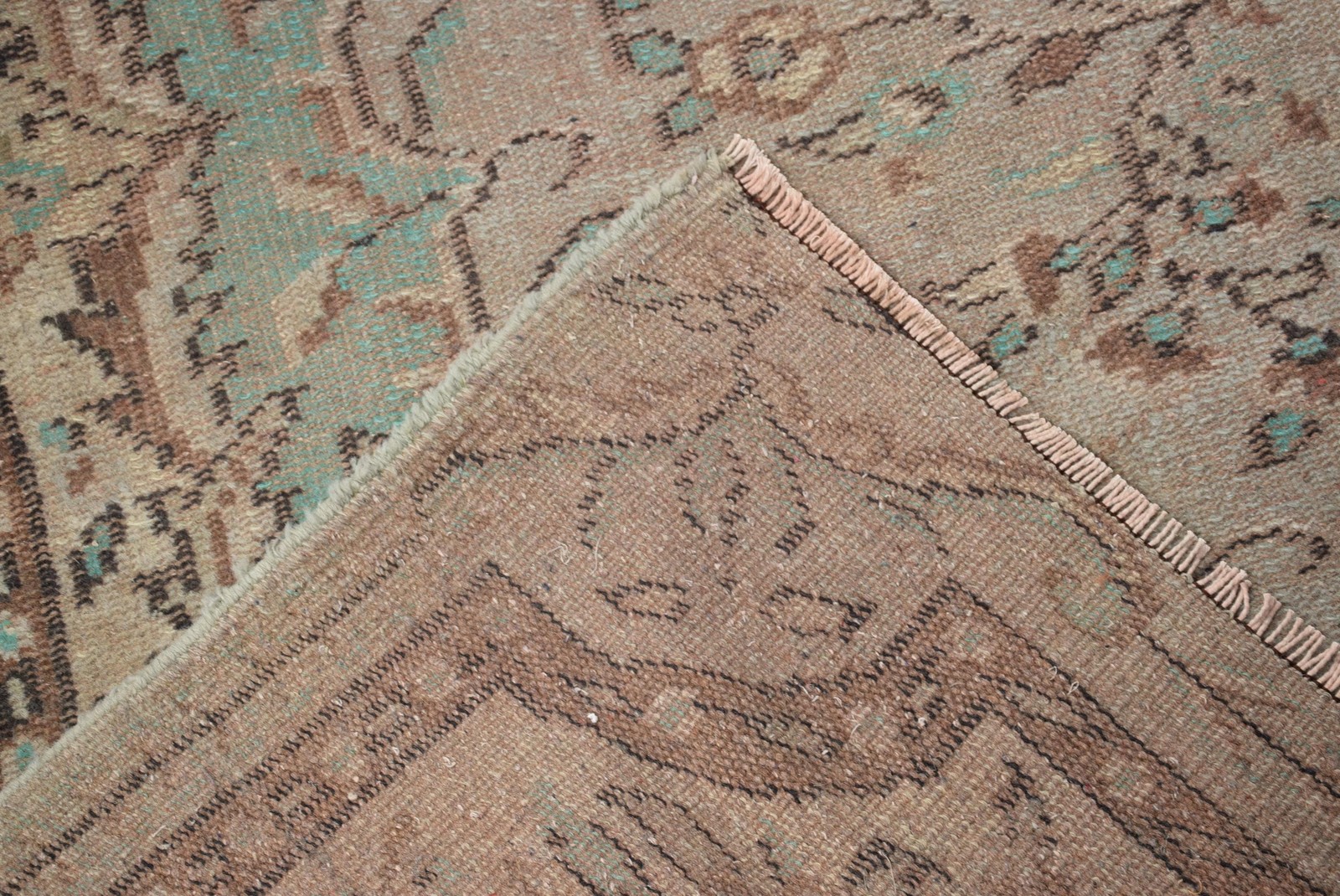 Vintage Large Rug 5,6×9,5 ft (172×291 cm), Turkish Brown Check Wool Rug