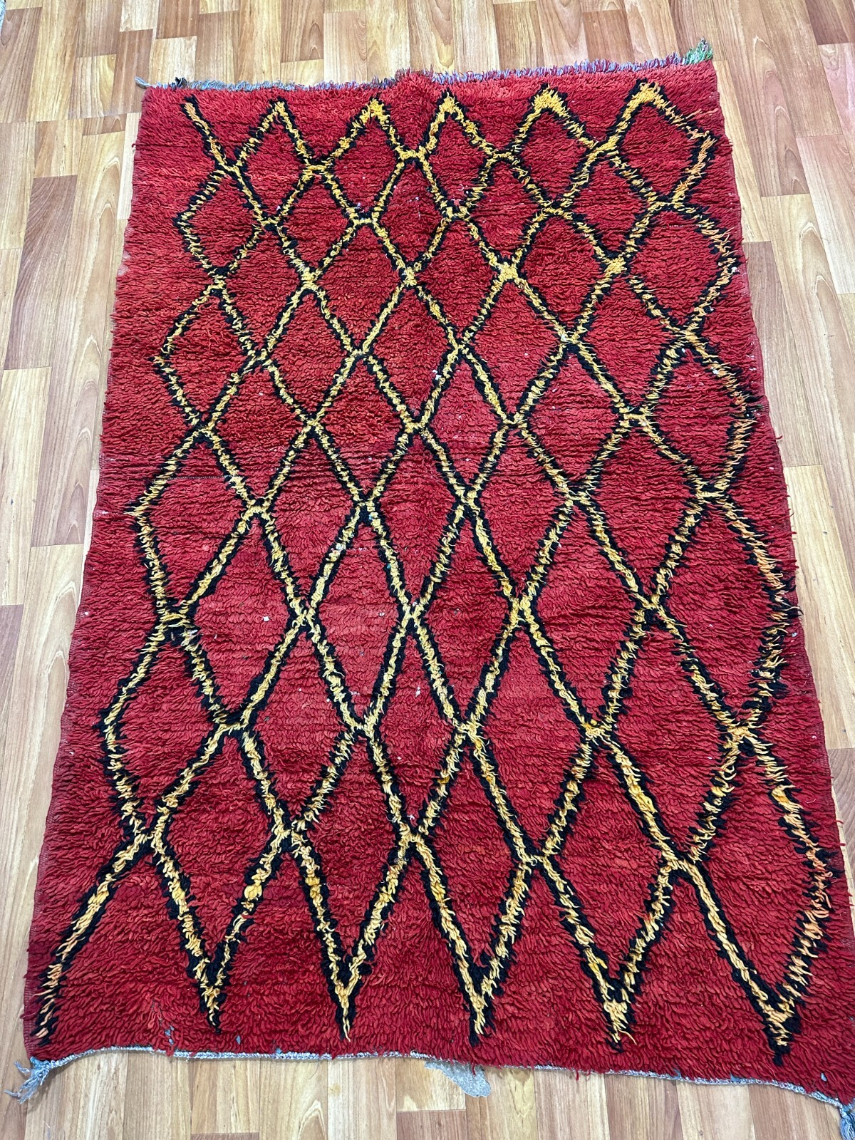 Vintage Moroccan Beni Ourain Rug – 4×6.4 ft Handwoven Wool, Red & Black Diamond