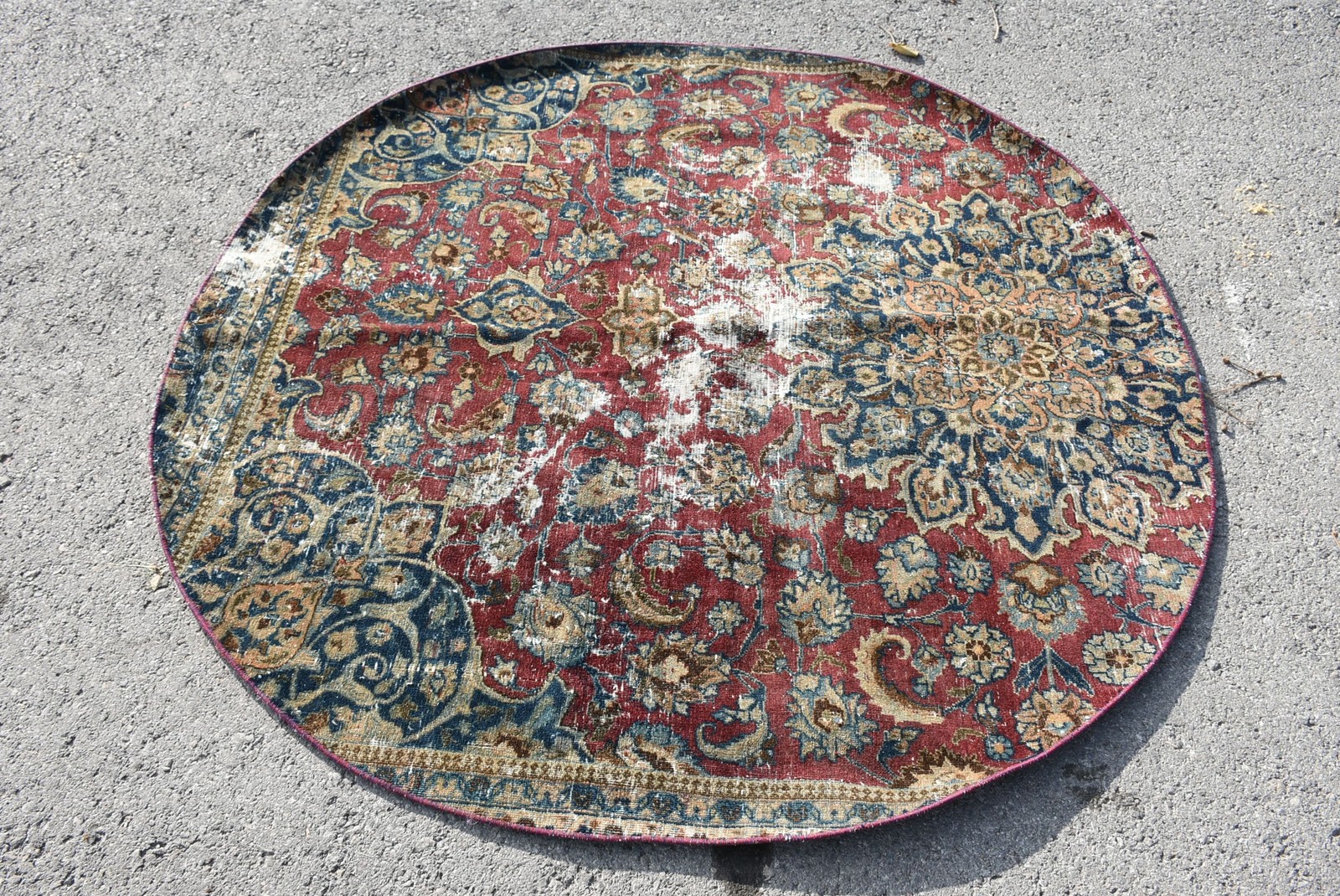 Vintage Turkish Rug 5,6×5,6 ft (172×172 cm), Red Wool Rug