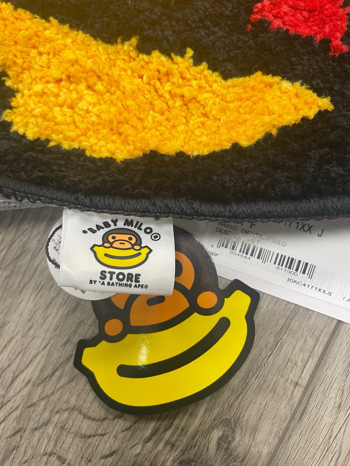 BAPE Baby Milo Face Banana Rug NWT