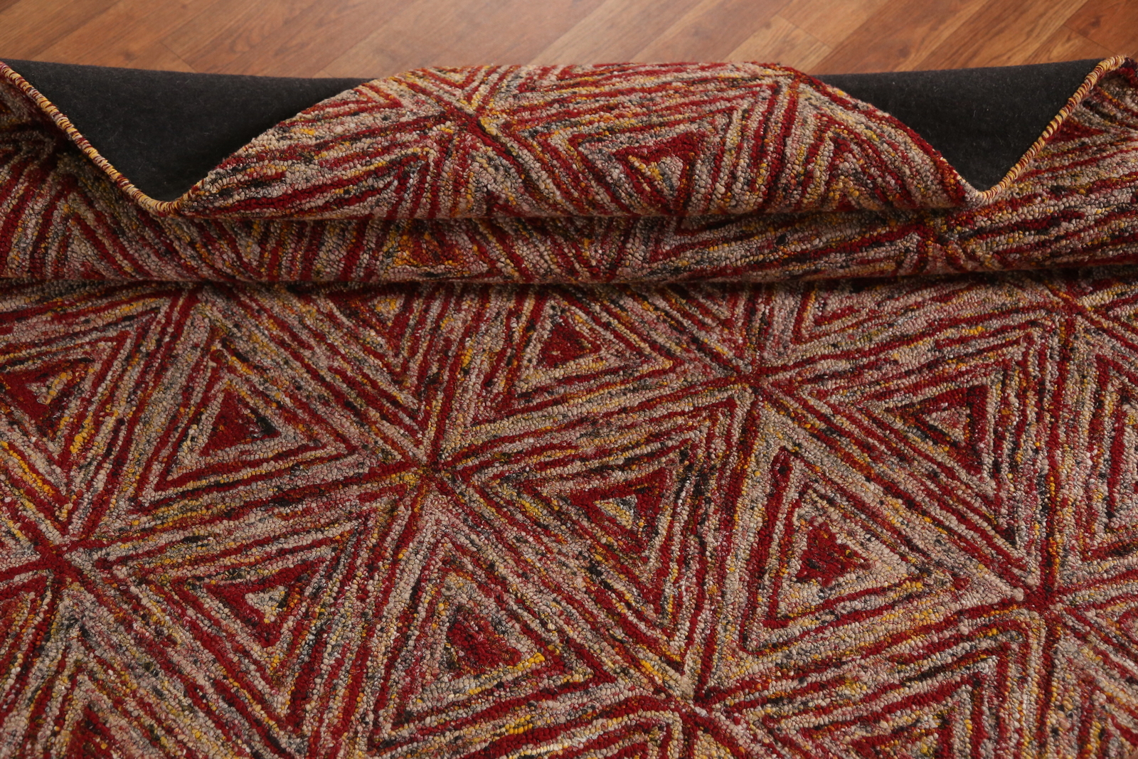 Artisan-crafted Rug Wool Hand-tufted Modern Carpet 5×8 ft