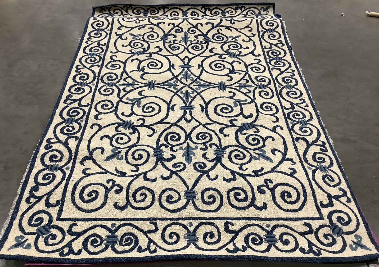 IVORY / DARK BLUE 5′-3″ x 8′-3″ Flaw in Rug, Reduced Price 1172685393 HK11I-5