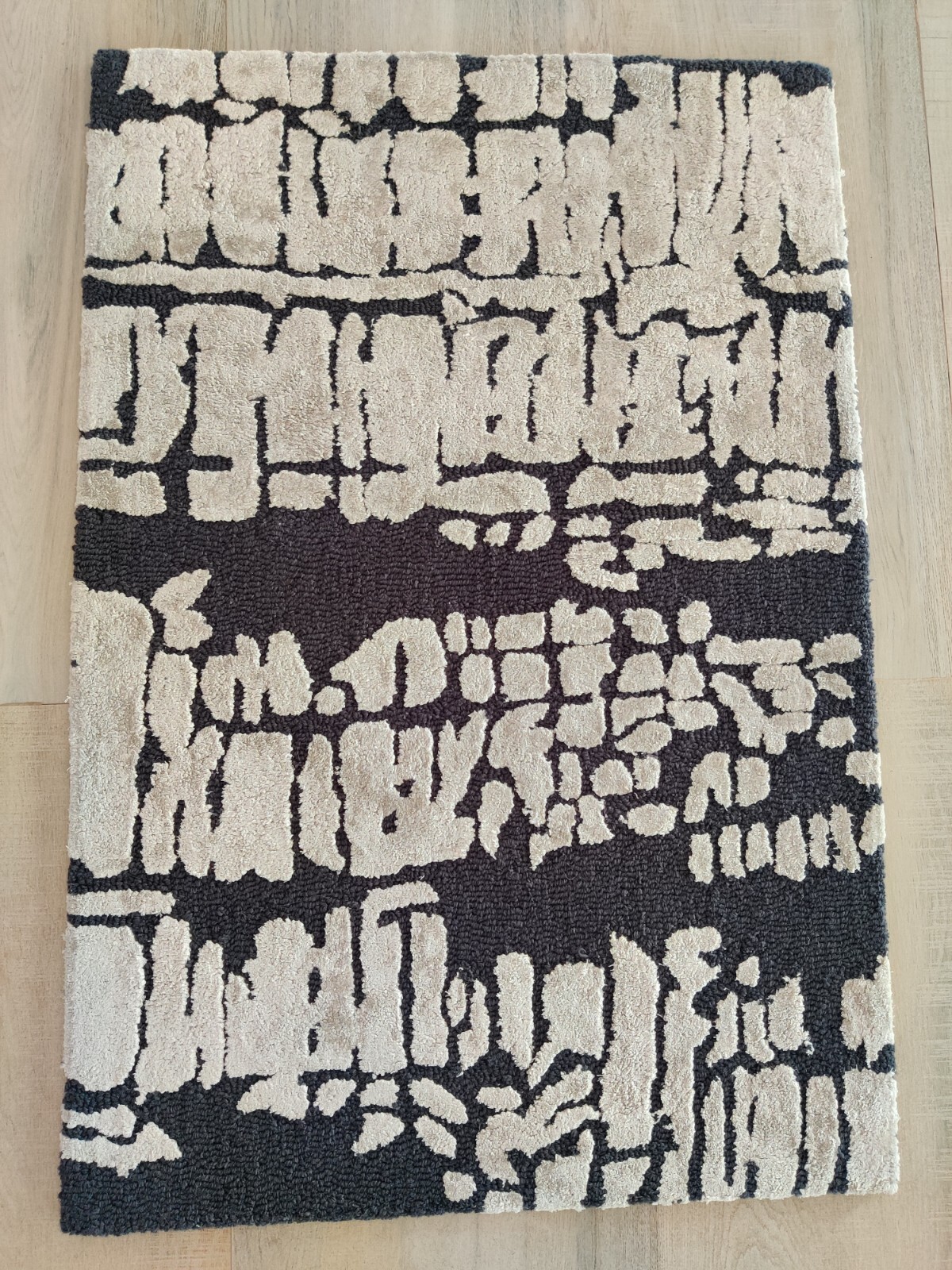 Wool Viscose 2 x 3 ft Hand Tufted Rug for Kids Teens Handmade Grey Loop-cut