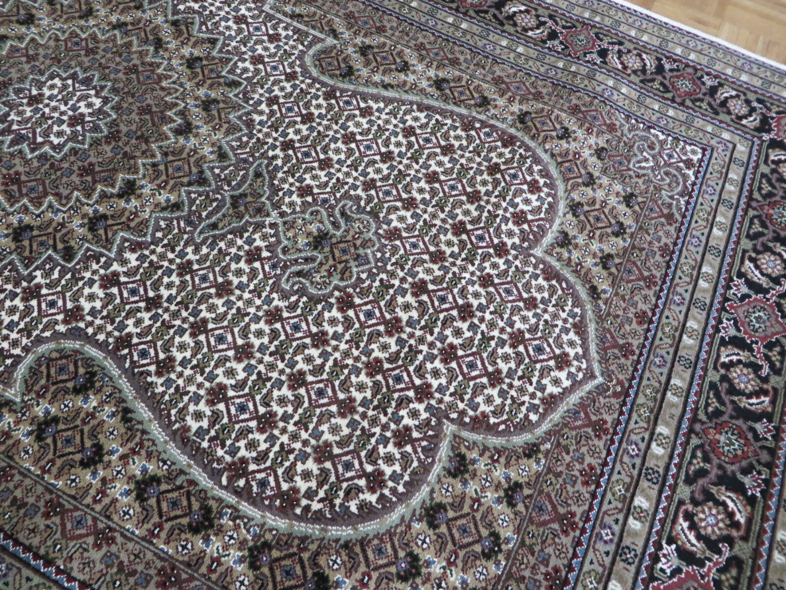 5’9 x 9 Hand Knotted Ivory Mahi Tabrez Rug Wool & Silk G9449