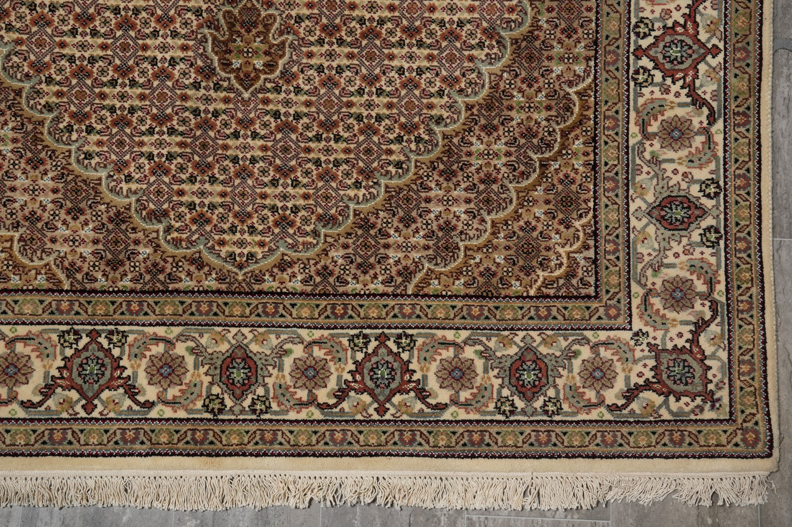 5 x 7 Earthy Tone Wool Silk Hand-Knotted Tabriiz Mahii Rug #F-3072