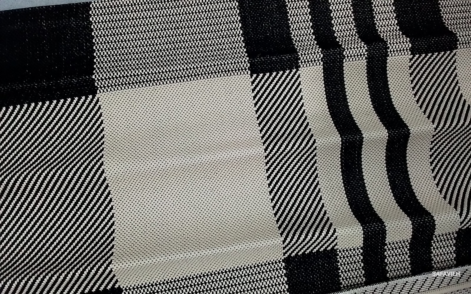 BLACK / BONE 5′-3″ x 7′-7″ Flaw in Rug, Reduced Price 1172781270 CY6201-216-5