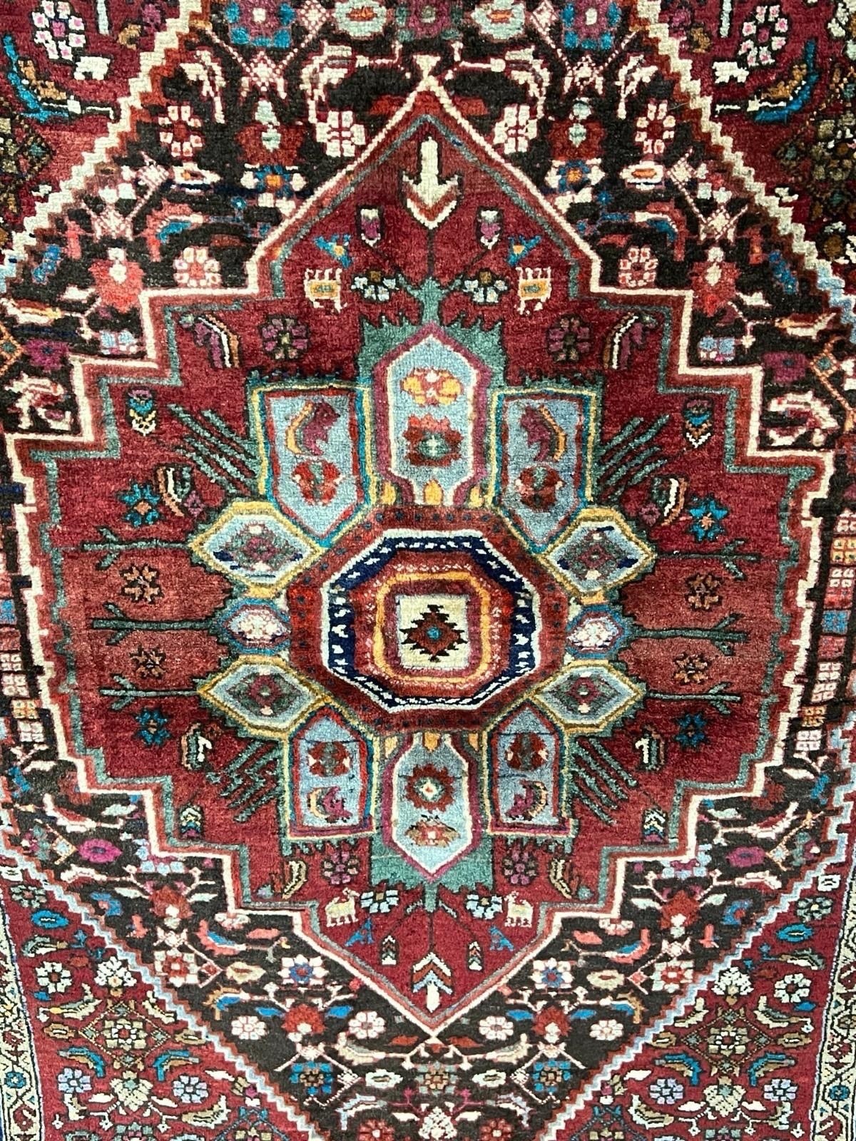 Vintage Heriz Rug 6×4 Hand-Knotted Wool Tribal Geometric Medallion Red Blue