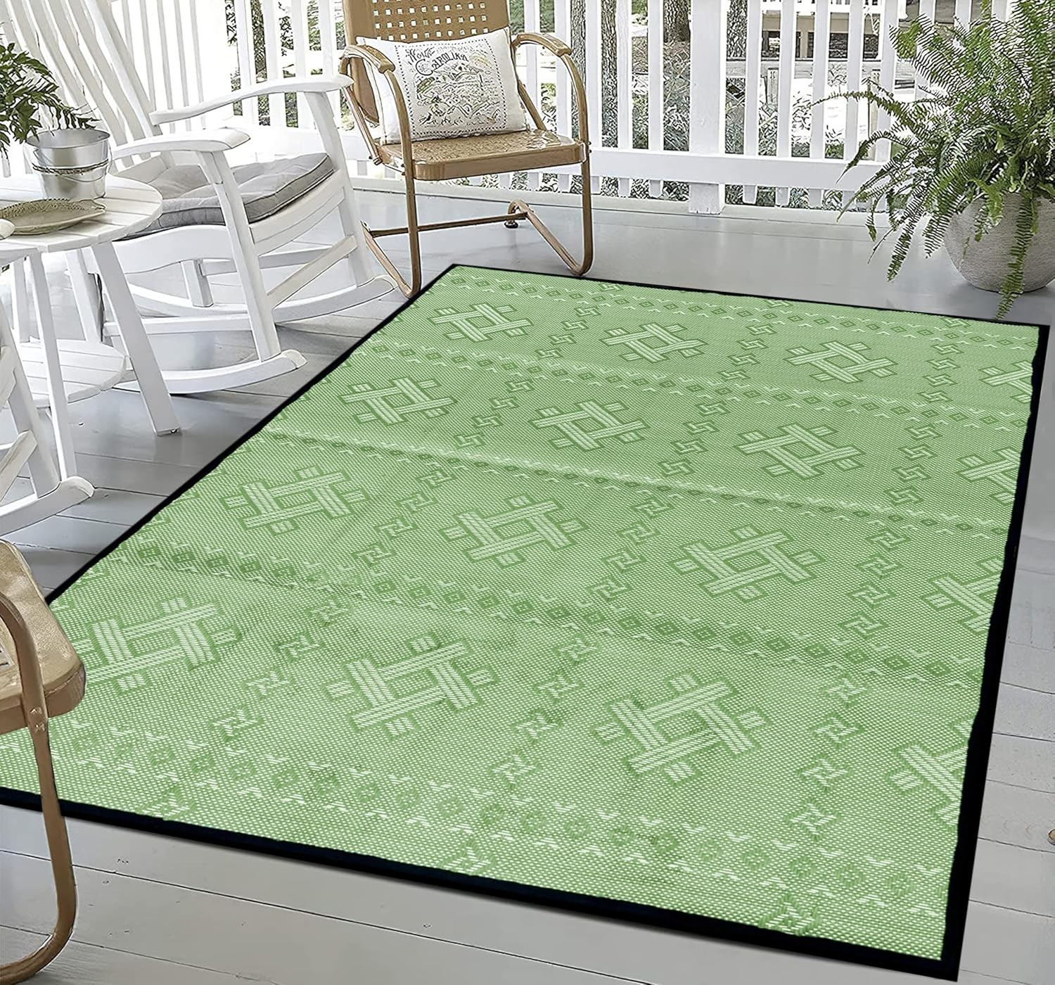 Stylish Recycled Plastic Outdoor Rug 5′ x 3.3′ – Perfect for Gardens & Balconies