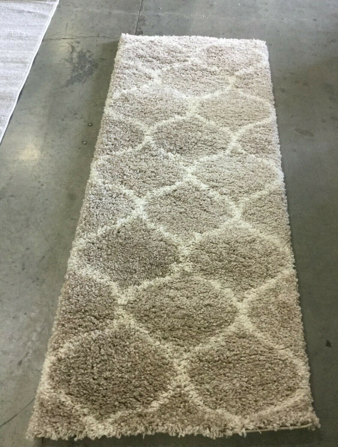 BEIGE / IVORY 2′-3″ X 6′ Loose Threads Rug, Reduced Price 1172646606 SGH280S-26