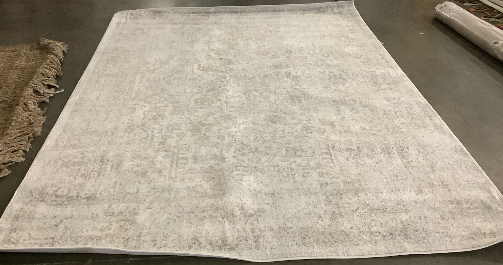 IVORY / TAUPE 6′-7″ x 9′-0″ Broken Thread Rug Reduced Price 1172677386 EVK256E-6