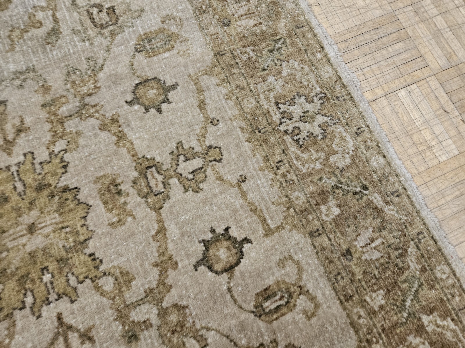 4×6 KALATY OUSHAK RUG – FINE HAND WOVEN RUG 100% WOOL GOOD CONDITION